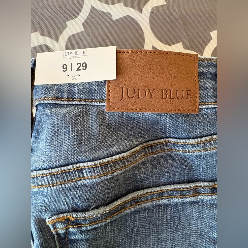 JUDY BLUE High-Rise Flare Leg Women's Jeans NWT - Picture 3 of 8
